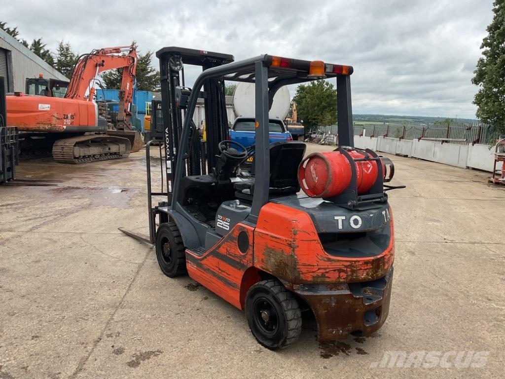 Toyota 02-FGF25 液化石油氣LPG卡車