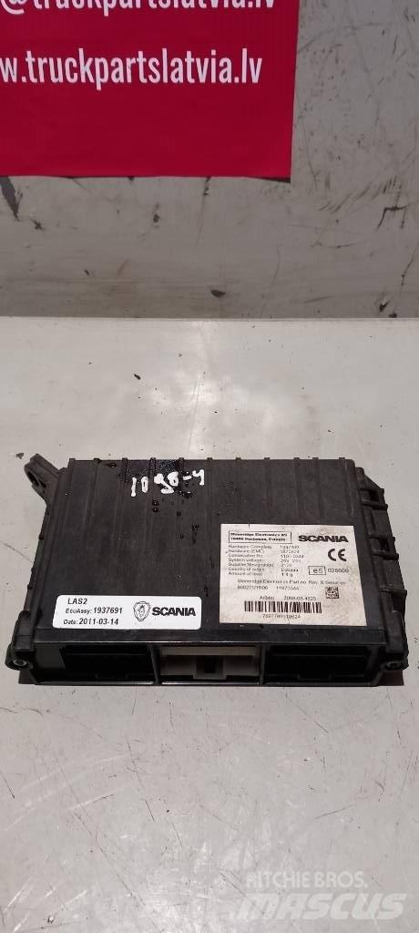 Scania R 440.  1937691 電子設備