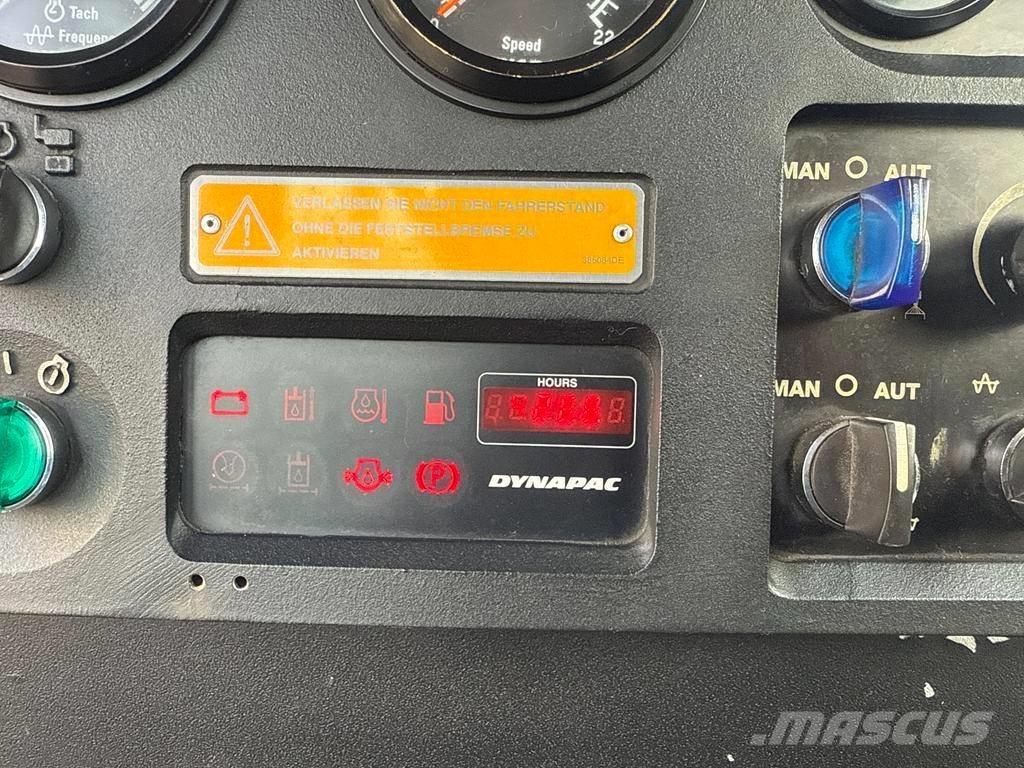 Dynapac CG 233 HF 雙輪滾壓機