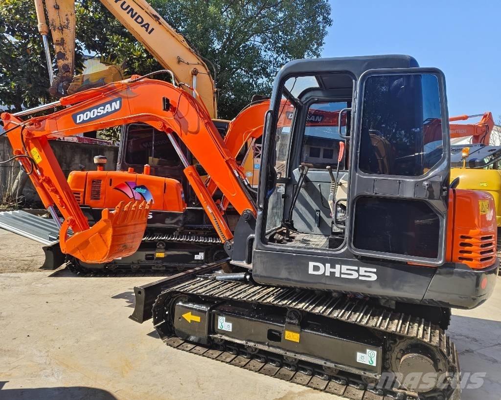 Doosan DH 55 小型挖土機/掘鑿機<7t(小型挖掘機)