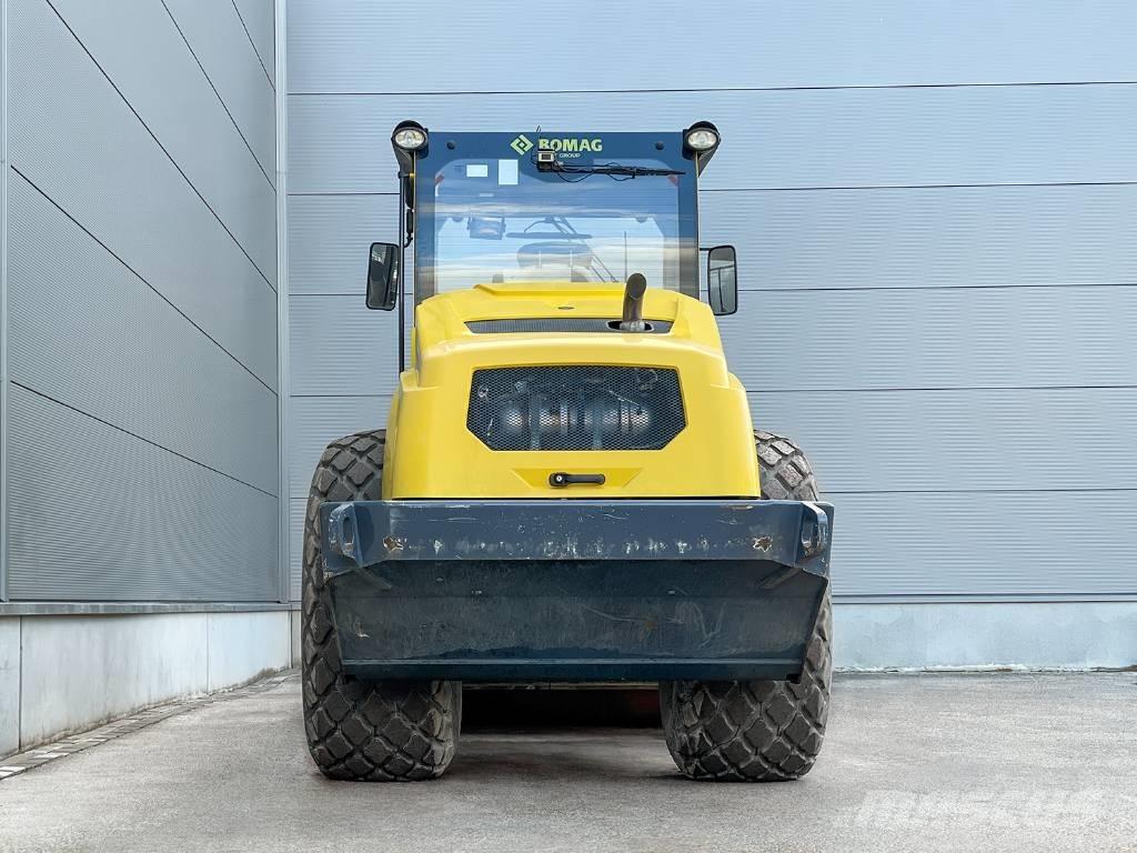 Bomag BW 216 D-5 單輪滾壓機