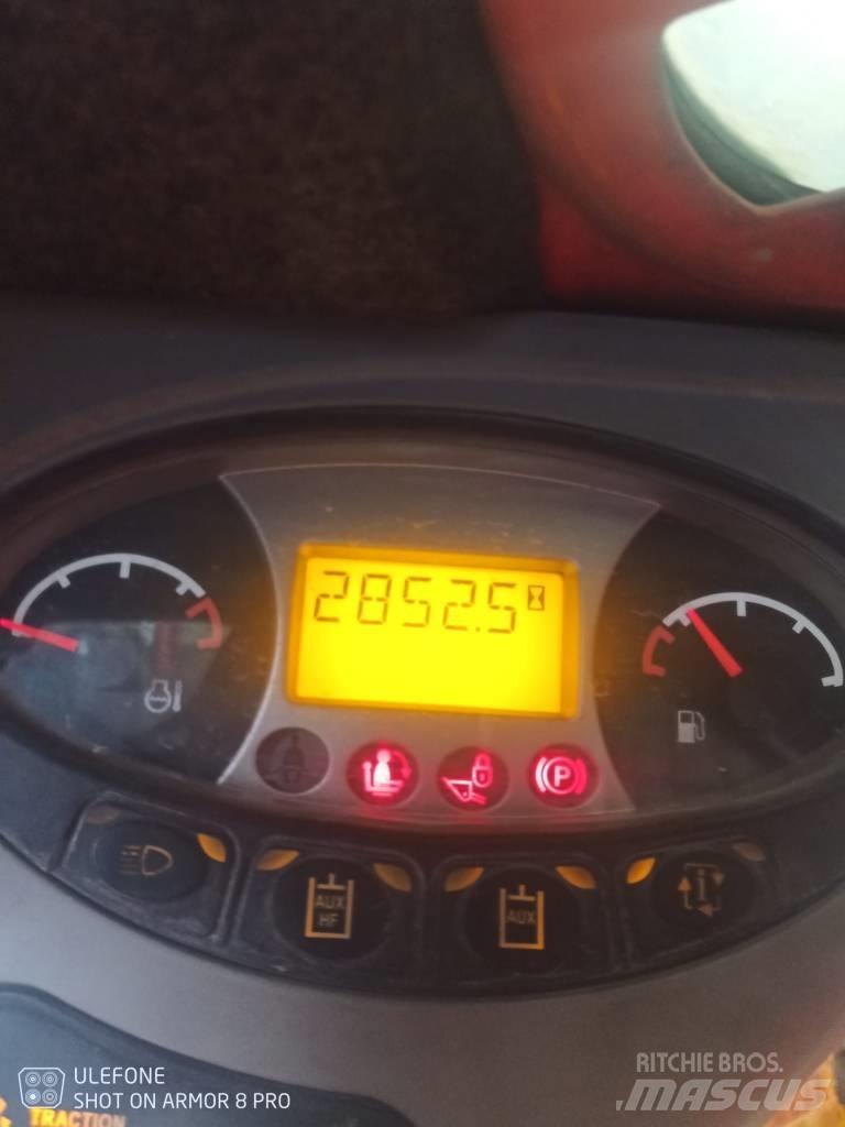 Bobcat S 100 滑移轉向裝載機