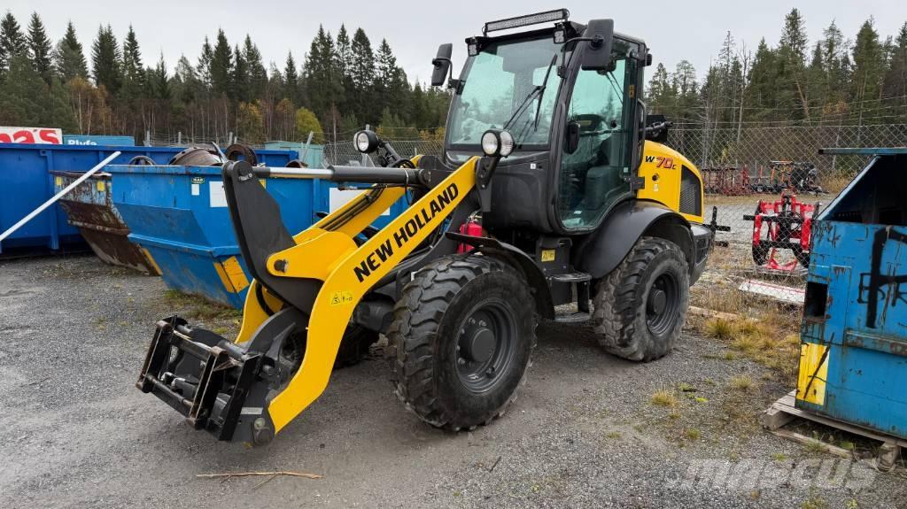 New Holland W70C 輪胎式裝載機