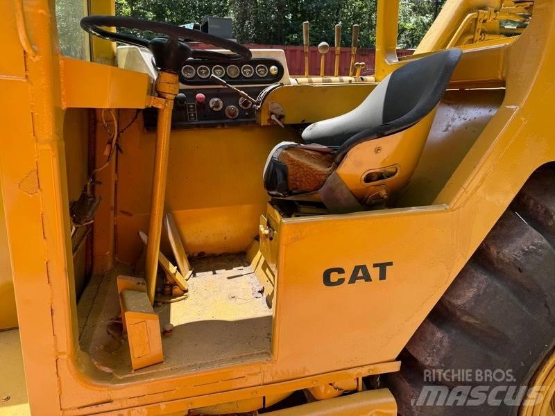 CAT 613 B 刮土機