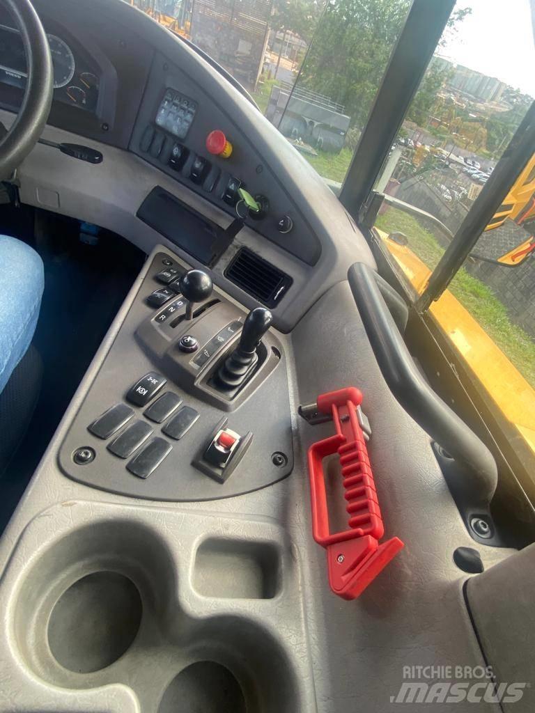 Volvo A 30 G 鉸接式起吊車