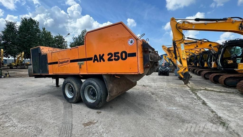 Doppstadt AK 250 廢棄物撕碎機