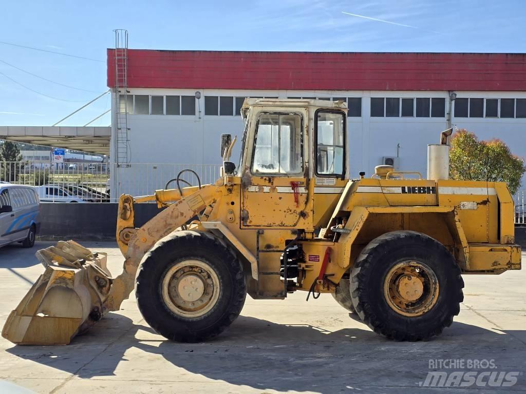 Liebherr L521 輪胎式裝載機