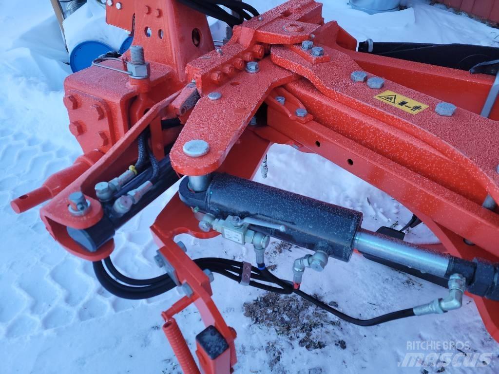 Kubota RM 3005V 雙向犁
