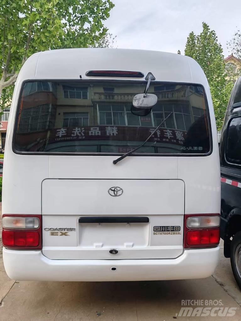 Toyota Coaster 公路客運汽車