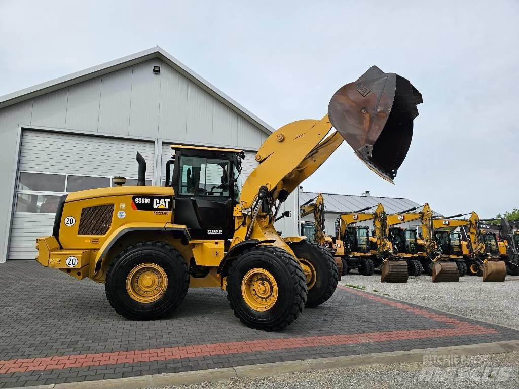CAT 938 M 輪胎式裝載機