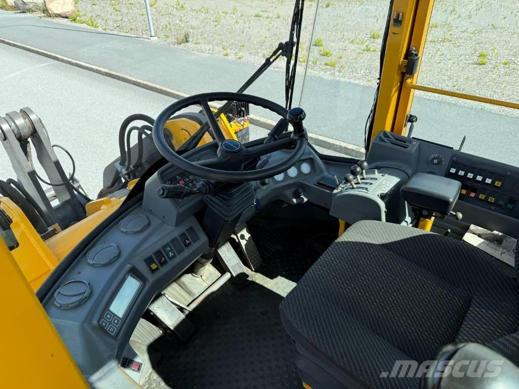 Volvo L 70 C 輪胎式裝載機