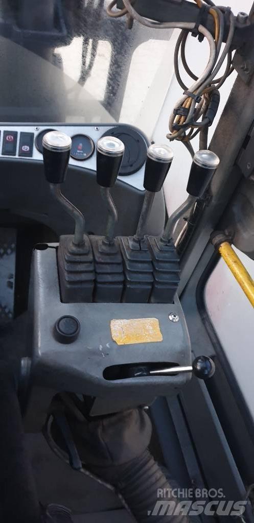 Kalmar DCD 80-9 柴油卡車