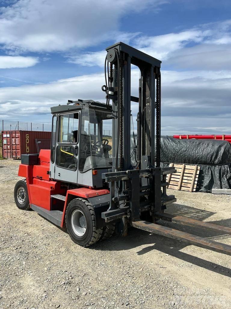 Kalmar DCD 80-9 柴油卡車