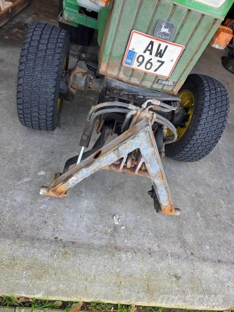 John Deere 855 小型曳引機