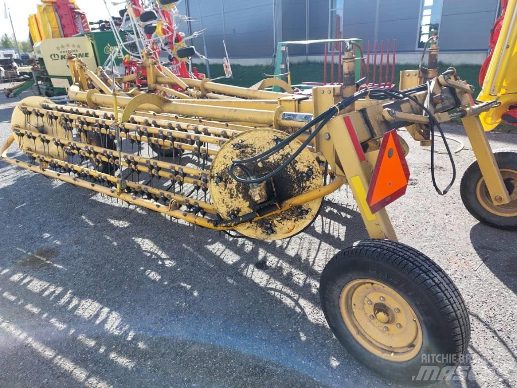  Wermeer R2300 堆草機