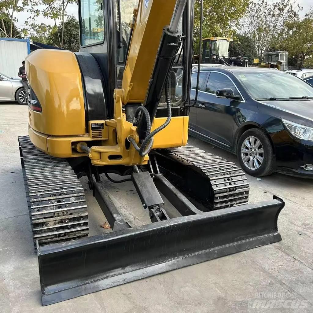 CAT 304 C CR 小型挖土機/掘鑿機<7t(小型挖掘機)