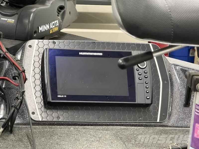  Skeeter WX2200 工作船艇 / 駁船