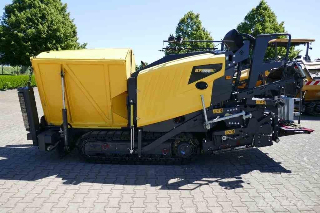 Bomag BF 200 C-2 小型瀝青機