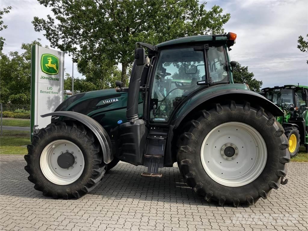 Valtra T174 Versu 曳引機