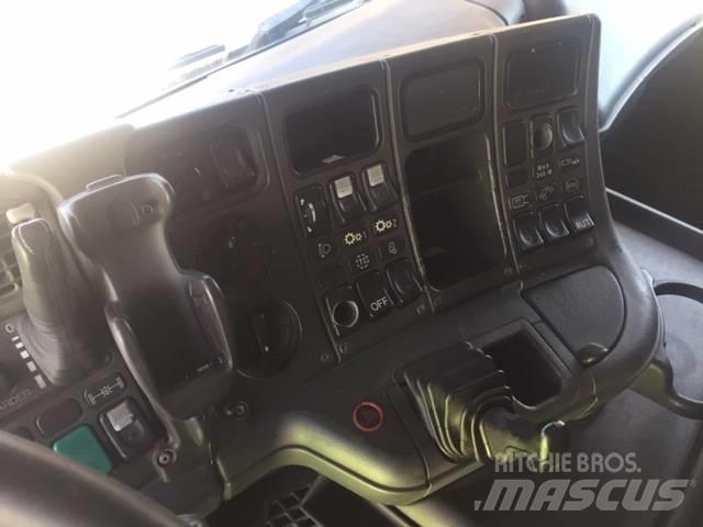 Scania 164 駕駛室與內部