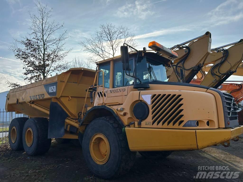 Volvo A 25 D 鉸接式起吊車