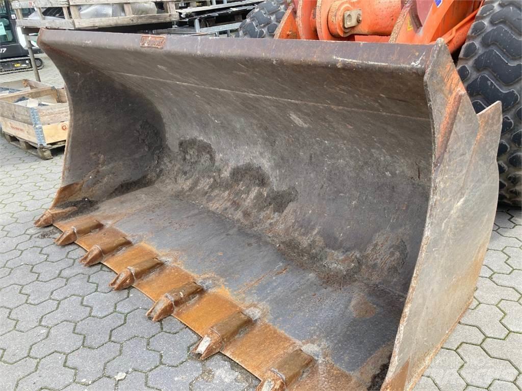 Fiat-Hitachi W 190 輪胎式裝載機