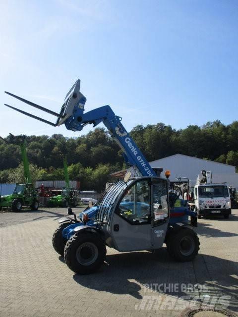 Genie 2506 伸縮臂操作車