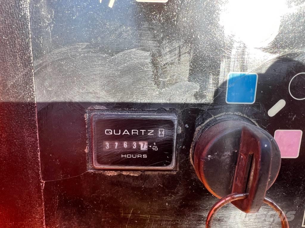 JLG 460 SJ 曲臂高空作業車