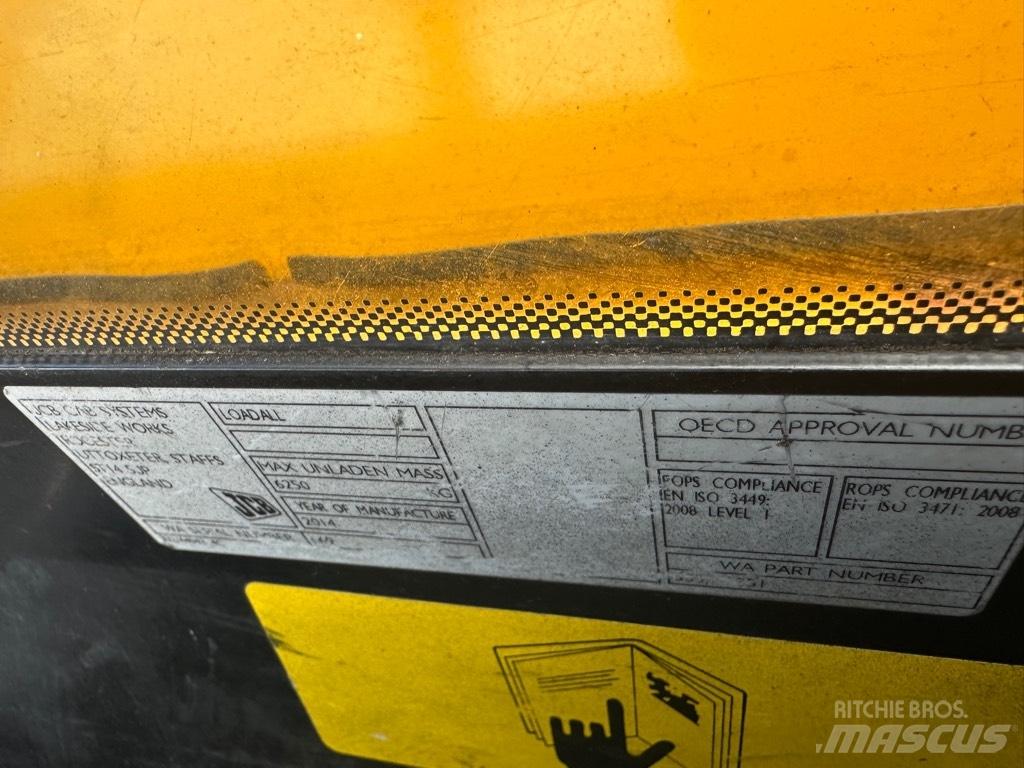 JCB 520-40 伸縮臂操作車