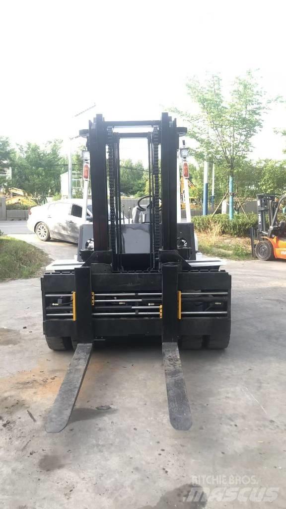 TCM 100 伸縮臂操作車