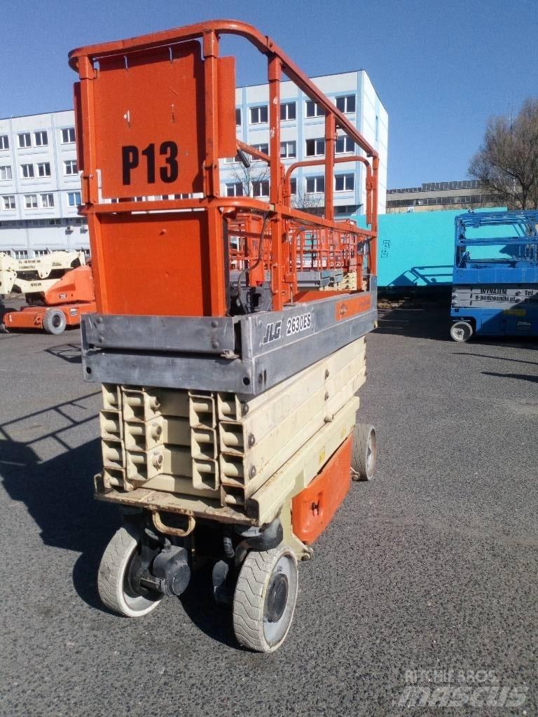 JLG 2630 ES 剪式升降機