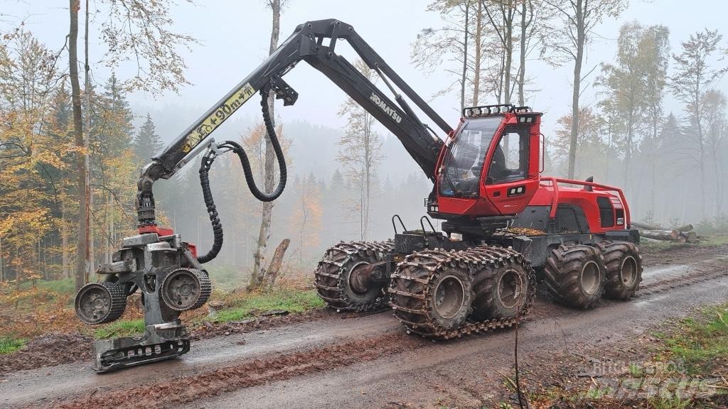 Komatsu 931 XC 收穫機