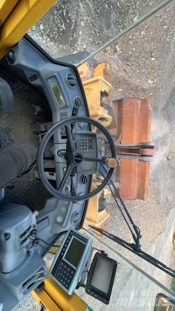 Volvo L 180 C 輪胎式裝載機