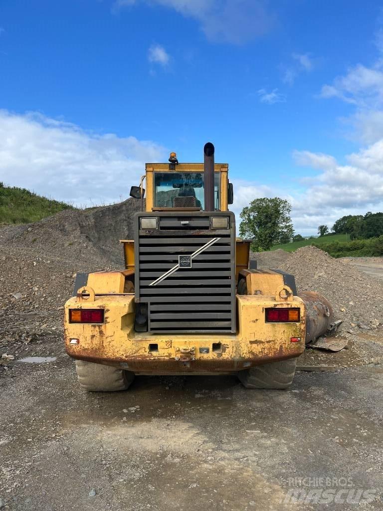 Volvo L 180 C 輪胎式裝載機