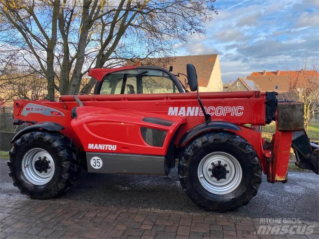 Manitou MT 1440 農業用伸縮臂裝載機