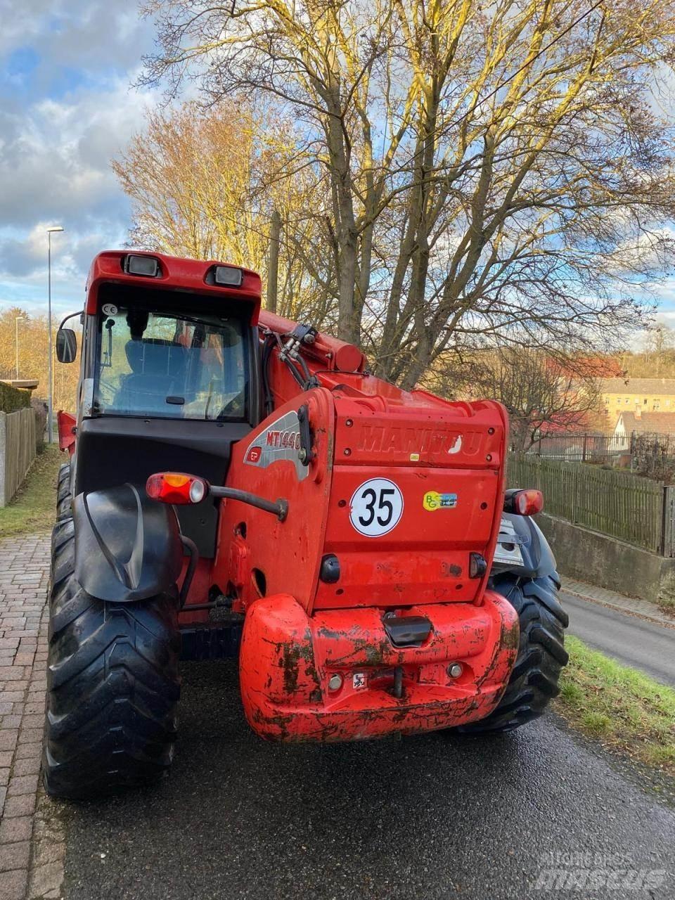 Manitou MT 1440 農業用伸縮臂裝載機