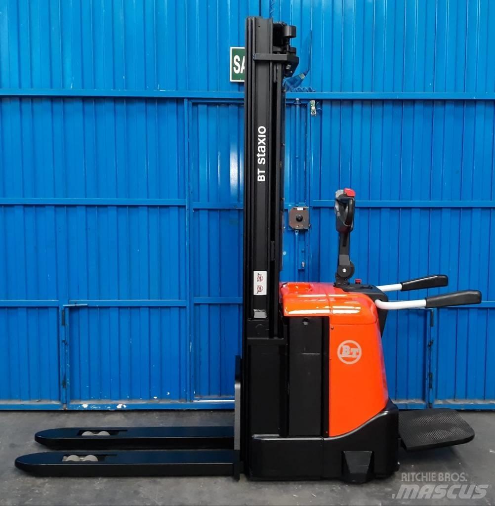 BT SPE 125 自走式堆積機