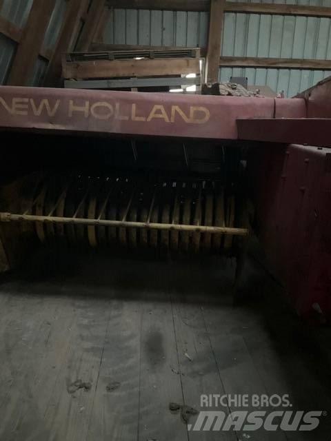New Holland Hayliner 方形打捆機