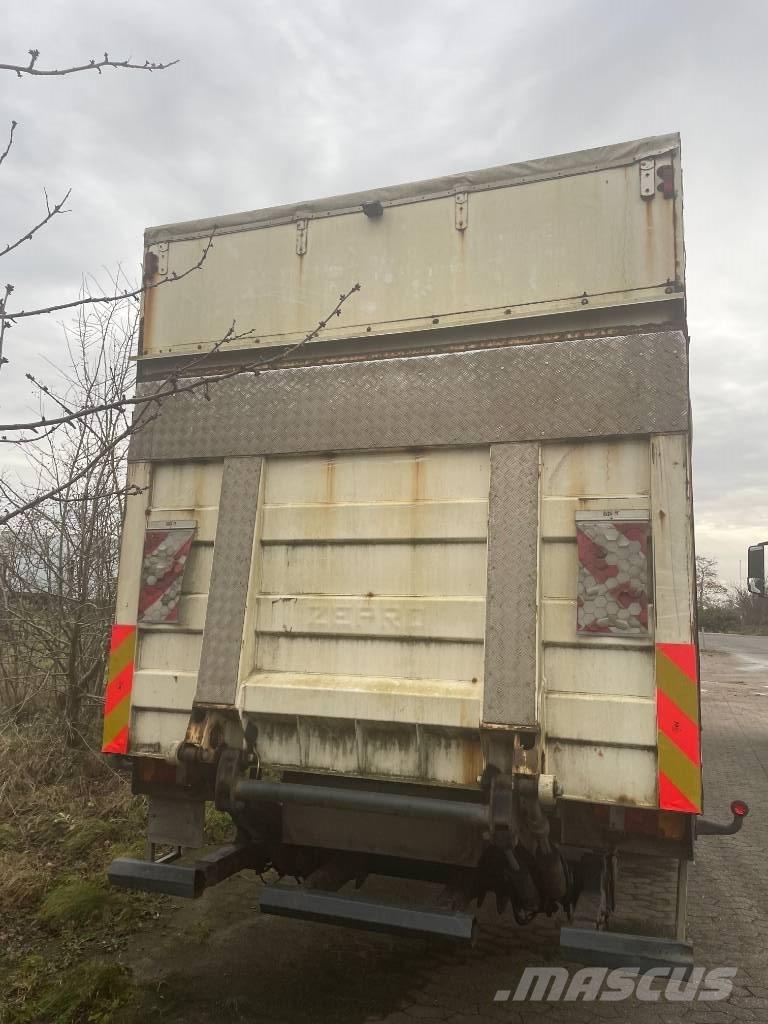 MAN TGM 15.250 貨箱式卡車