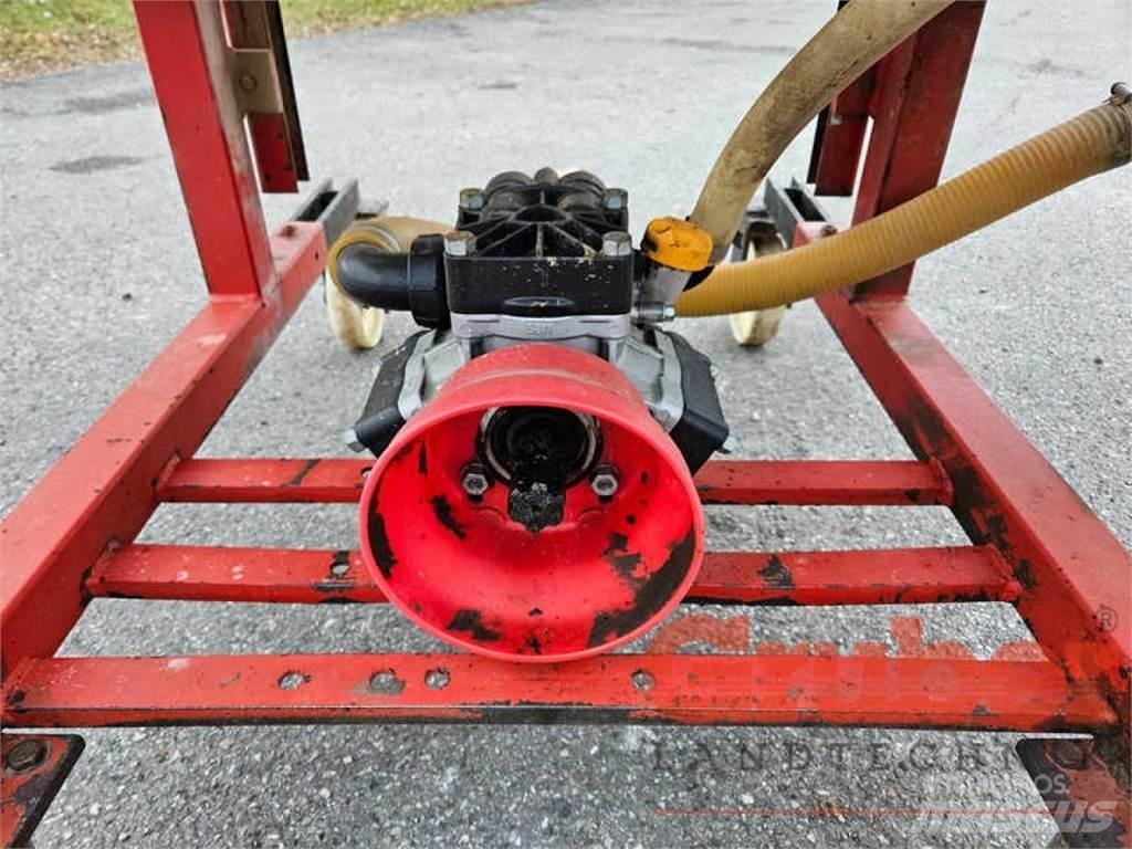 Schmotzer 800 l 牽引式噴霧機