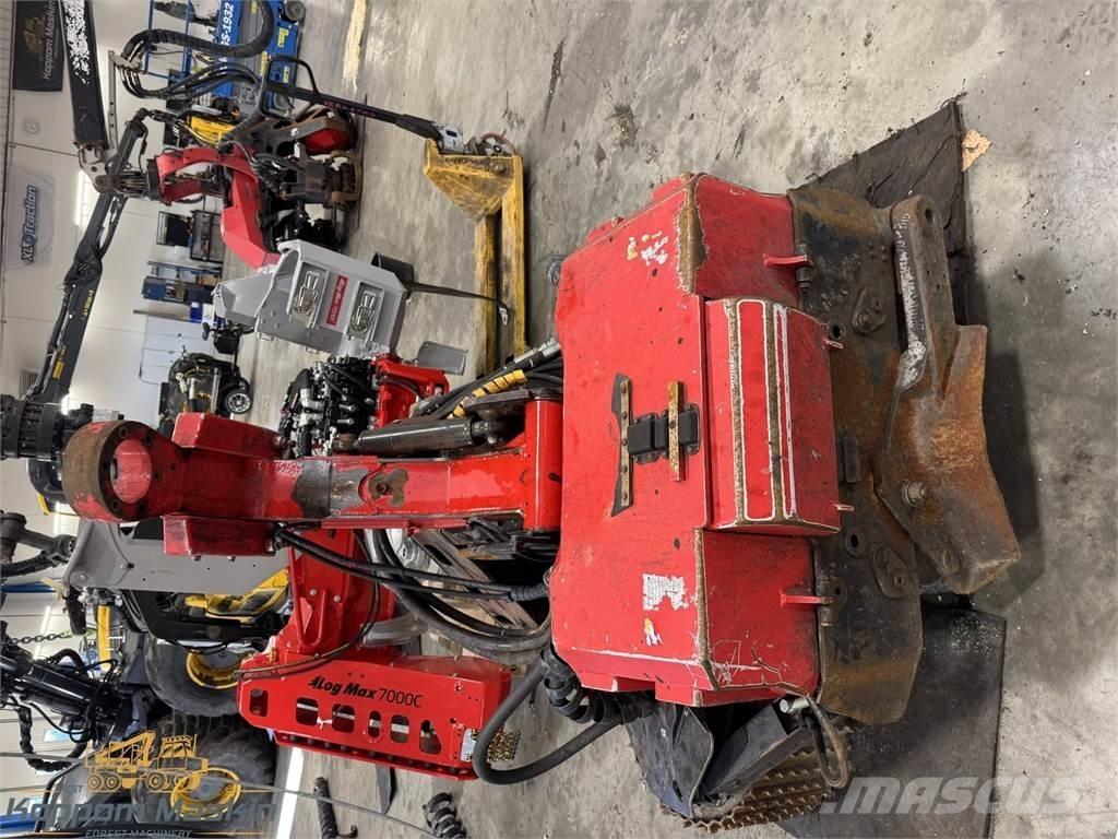 Komatsu S132 收穫機頭