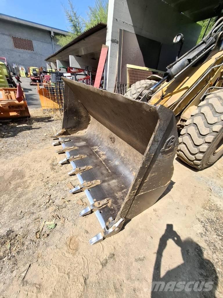 CAT 930 G 輪胎式裝載機