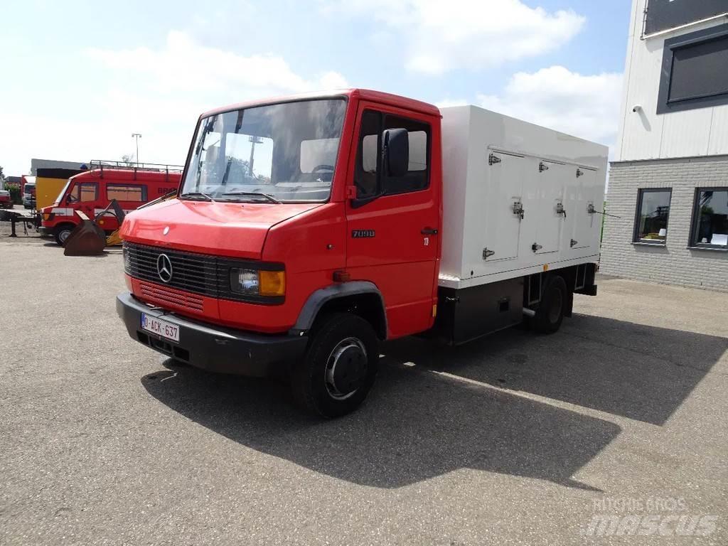 Mercedes-Benz 709D 溫控卡車