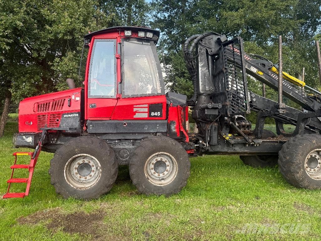 Komatsu 845 集運機