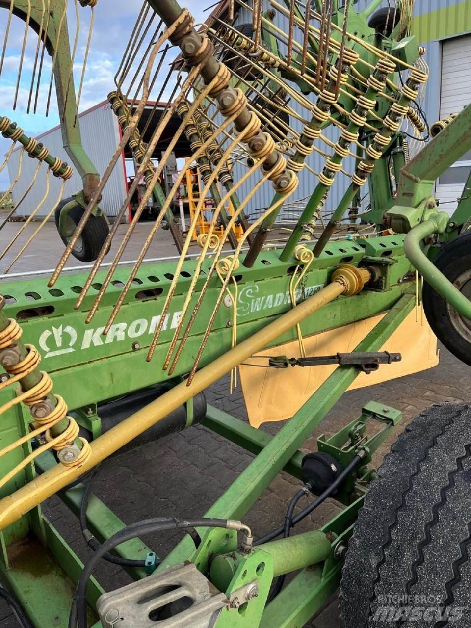 Krone Swadro 1250 堆草機