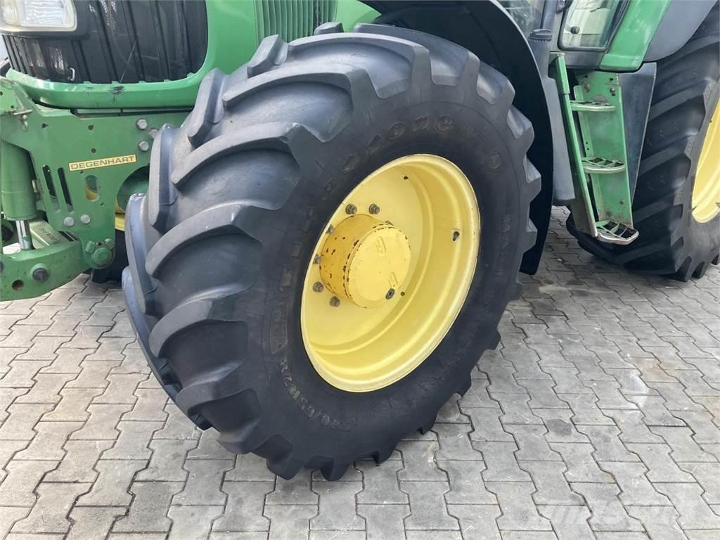 John Deere 6820 曳引機