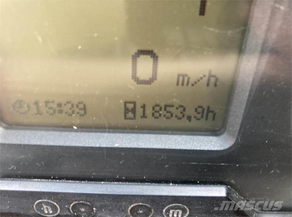 John Deere 6820 曳引機