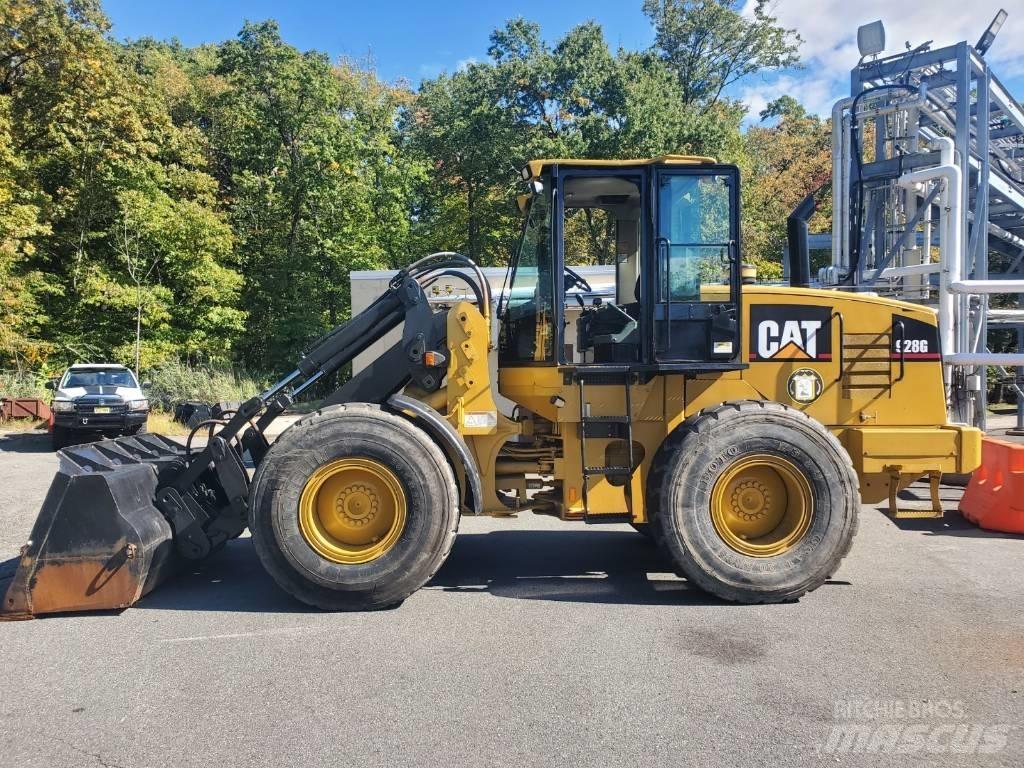 CAT ICRT28G 輪胎式裝載機