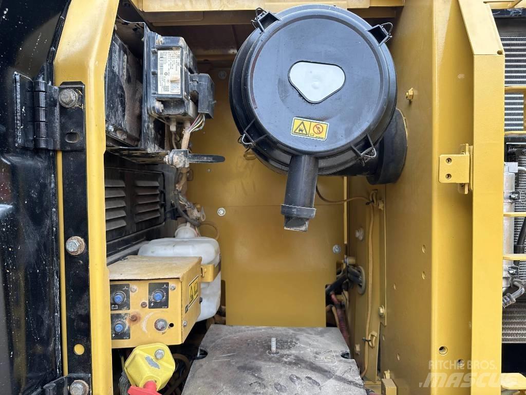 CAT 320D2 履帶式 挖土機/掘鑿機/挖掘機