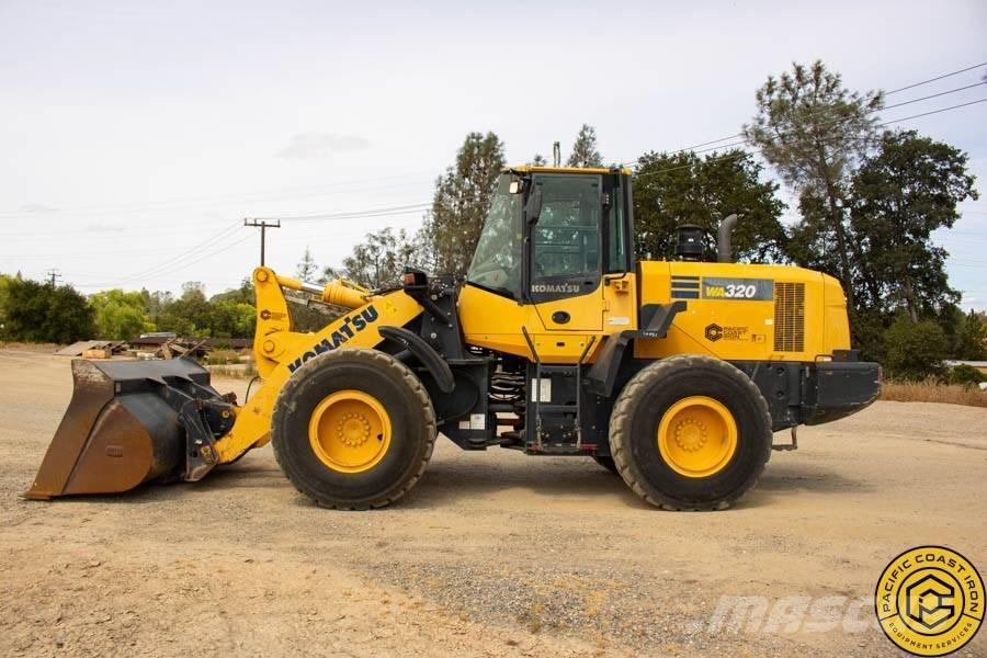 Komatsu WA 320-7 輪胎式裝載機
